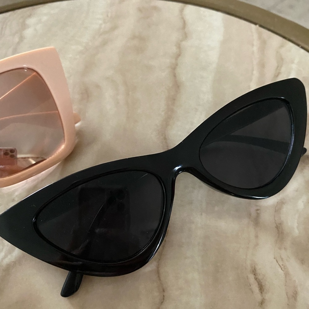 Sunglass bundle - Picture 5 of 5